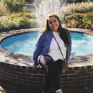 Meet your Posher, Monica